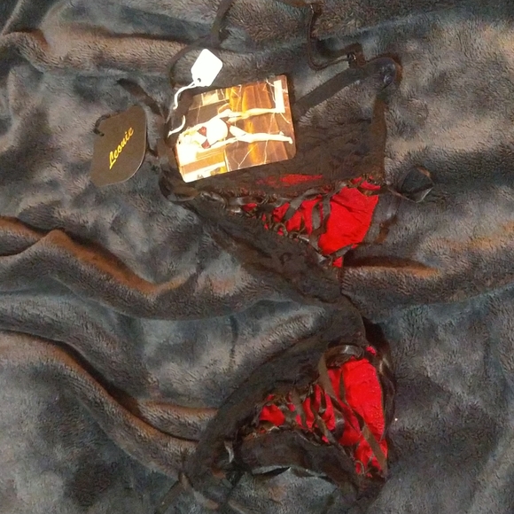 Woman's lingerie from Leouie,  black & red size medium - Picture 2 of 7